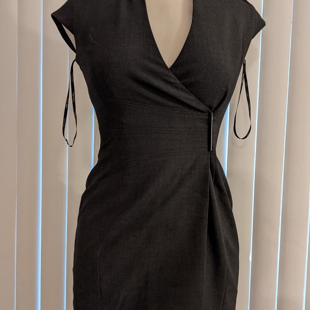 Dress - Picture 2 of 6